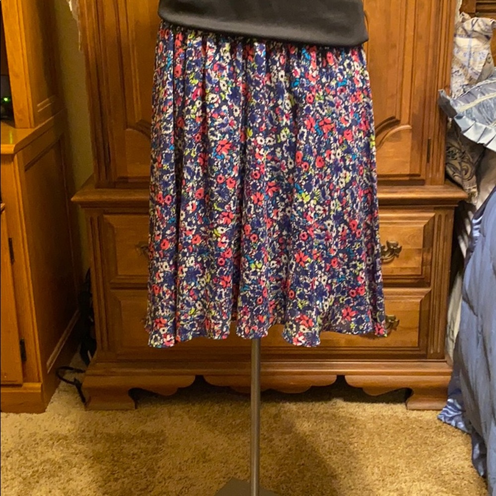 Flowered Knee-length Skirt